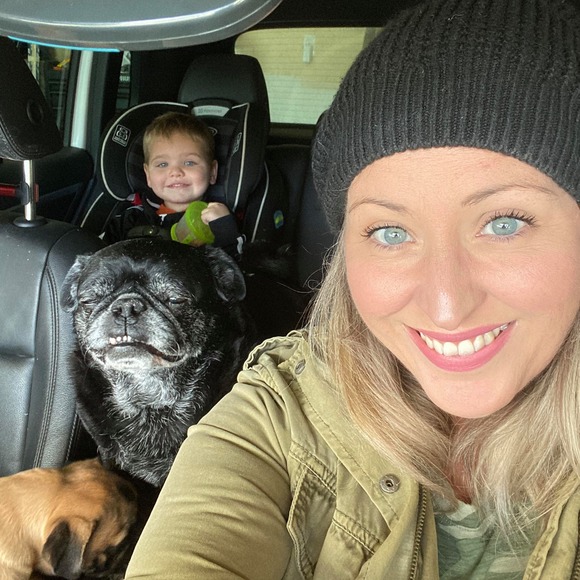 Meet your Posher, Elise - Picture 1 of 1